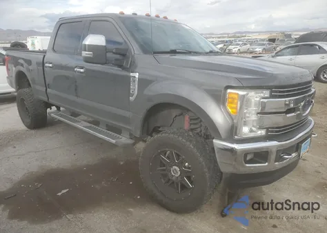 2017 Ford F250 Super Duty z USA, uszkodzony, nr VIN 1FT7W2B67HEF08250